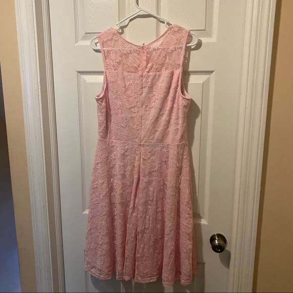 Lace Dress - Picture 2 of 5